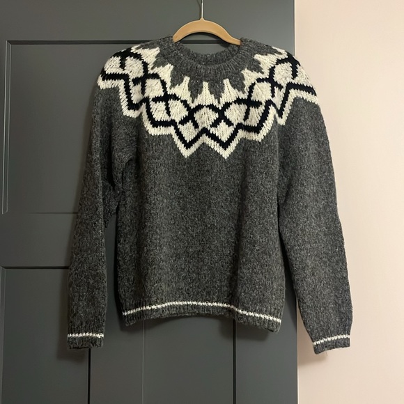 Velvet by Graham & Spencer Alexa Fair Isle Crew Neck Sweater - Picture 5 of 8